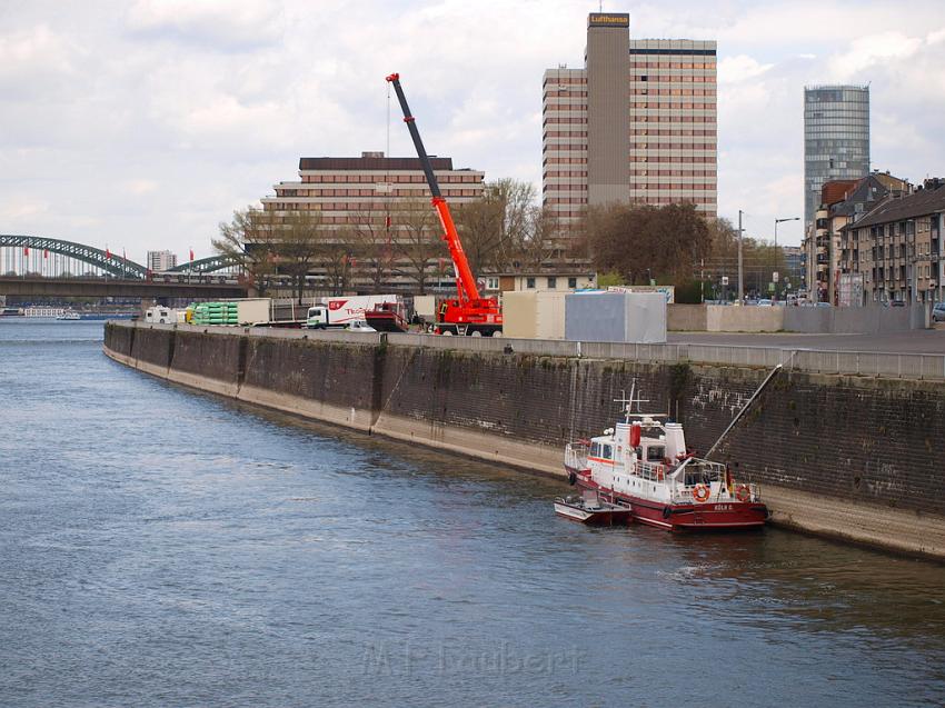 Wartungsarbeiten Rettungsboot Ursula P06.JPG